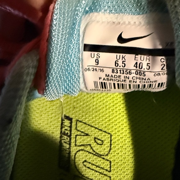 Nike Air Zoom Pegasus 33 Women's Running Sneaker Size 9 Shoes Low Top Trainers - Picture 5 of 7